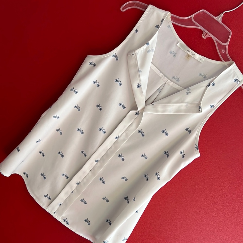 Stitch Fix- Fun 2 Fun Bicycle Print Top S